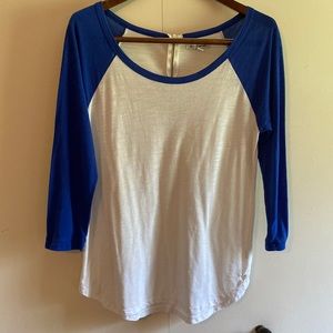 Women’s American Eagle blue/white blouse